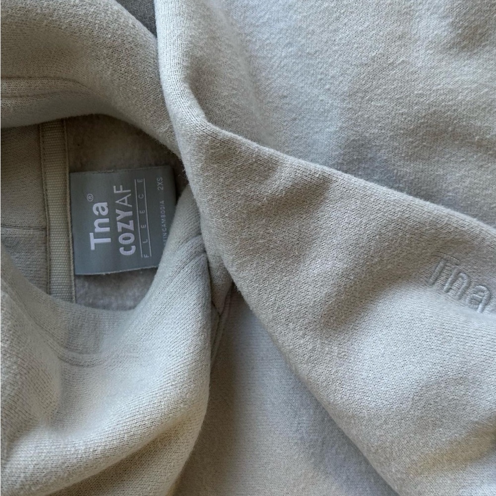 Grey cropped sweatshirt